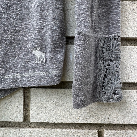 Abercrombie Gray Crochet Henley Thermal Long Sleeve Y2K XS Feminine Boho Cozy - Picture 4 of 9